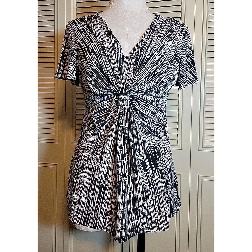 Daisy Fuentes Dark Grey & White Abstract Top Womens Sz L Career Short Sleeve
